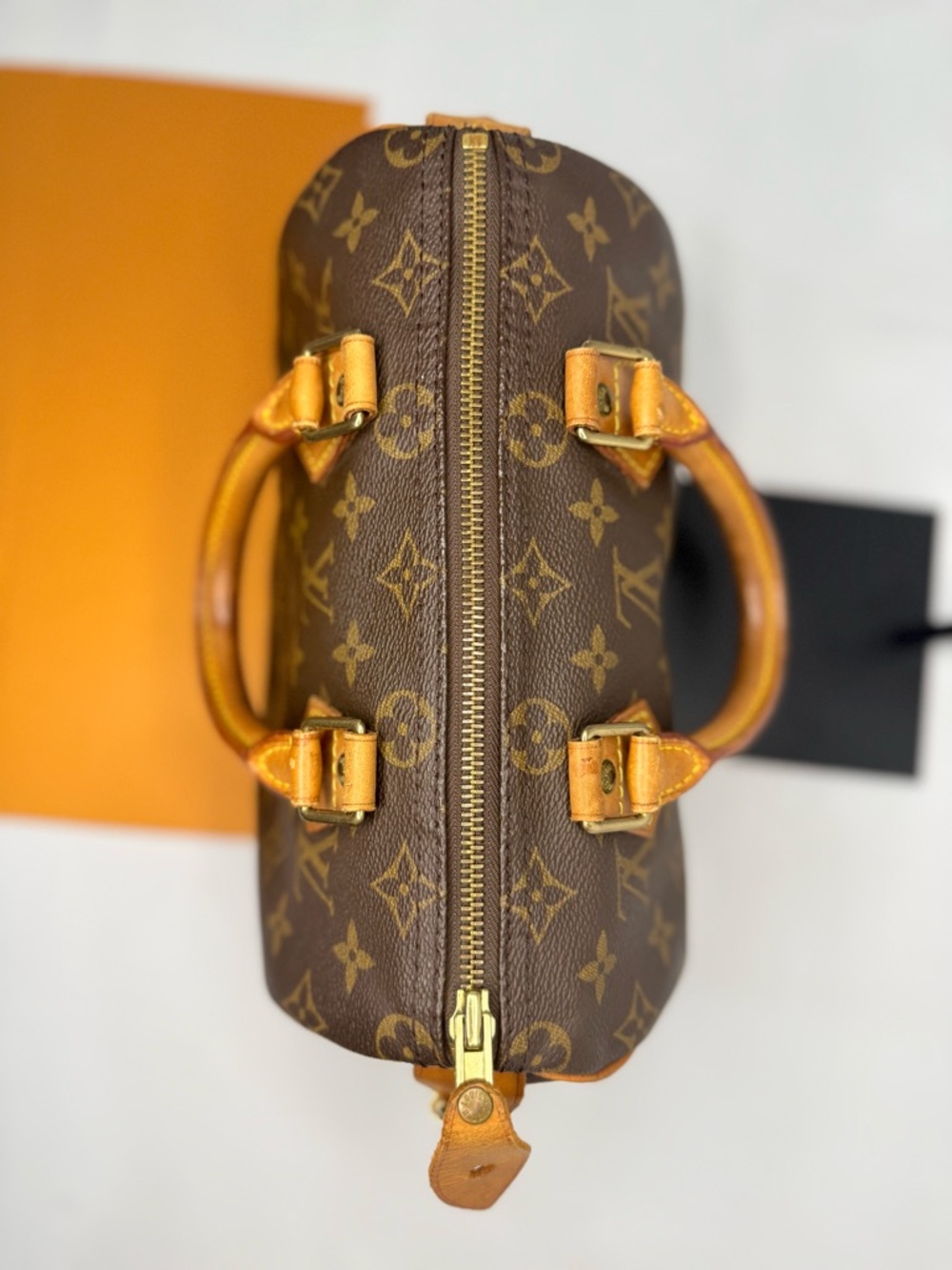 Louis Vuitton Monogram Speedy 25 - Picture 7 of 16